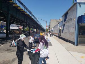 Community members and volunteers from Phipps Neighborhoods joined WHEDco during the community clean-up.